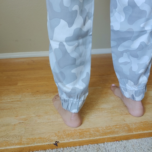 C & C California - Grey 6 pocket cargo pants, elastic waist with drawstring - S - Picture 8 of 10